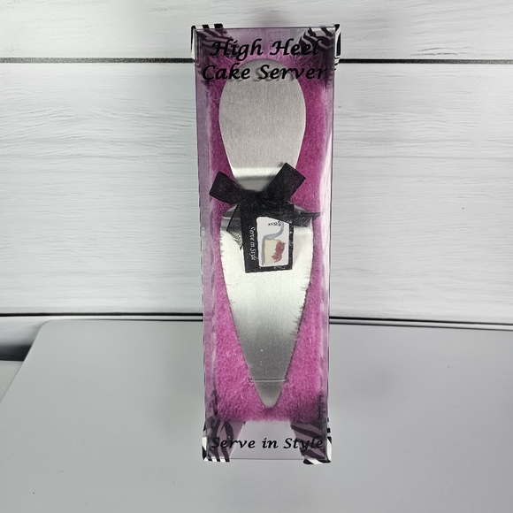 Wild Eye Designs High Heel Cake Server zebra - Picture 3 of 5